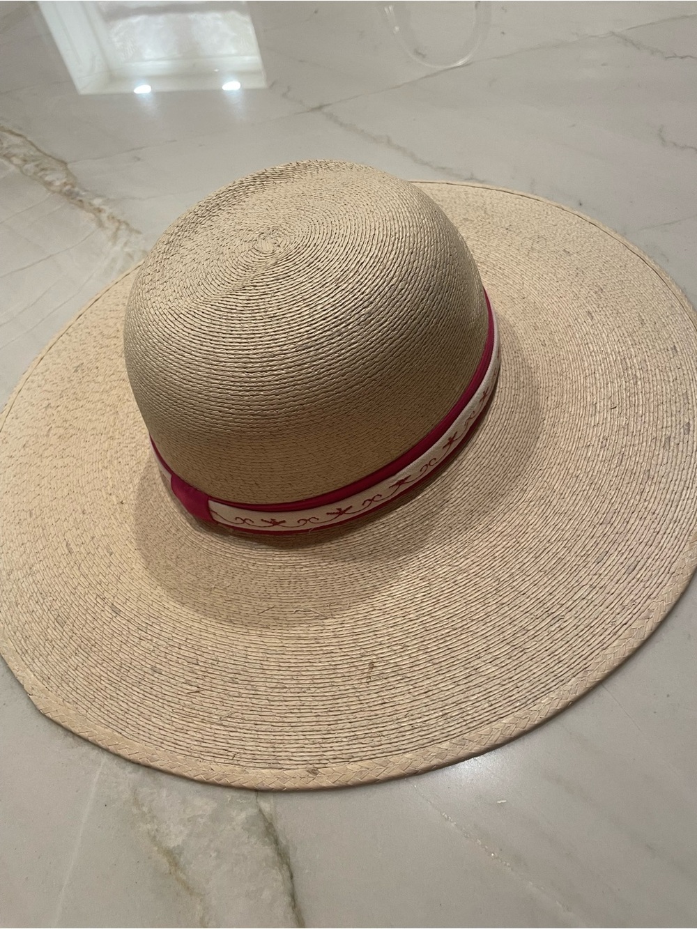 Brand New Hand Made 100% Braided Palm Wide-Brim Sun Hat with Pink Trim - Picture 2 of 8